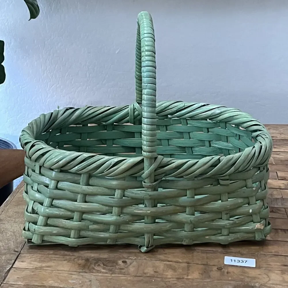 Vintage Handwoven Wicker Gathering Harvest Basket 17